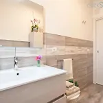 Valencia Penthouse With Spectacular Beachfront Terraces Wifi, Air Conditioning, Close To Beaches 아파트 알게로