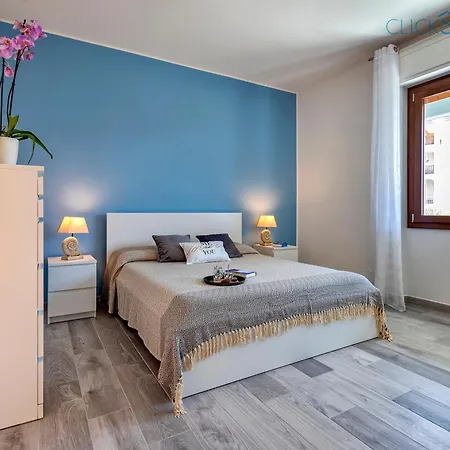Valencia Penthouse With Spectacular Beachfront Terraces Wifi, Air Conditioning, Close To Beaches Apartment Alghero