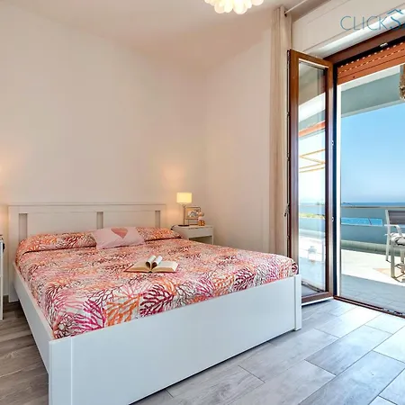 Valencia Penthouse With Spectacular Beachfront Terraces Wifi, Air Conditioning, Close To Beaches *