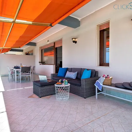 Valencia Penthouse With Spectacular Beachfront Terraces Wifi, Air Conditioning, Close To Beaches * Alghero