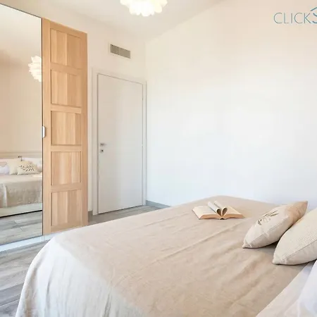 Valencia Penthouse With Spectacular Beachfront Terraces Wifi, Air Conditioning, Close To Beaches